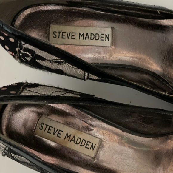 Steve Madden Black/Multicolor Patchwork Fabric Mary Jane Pump, 7.5, GUC. - Picture 4 of 6